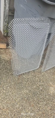 Inserções de grade de malha Kenworth T 680 - Imagem 1 de 4