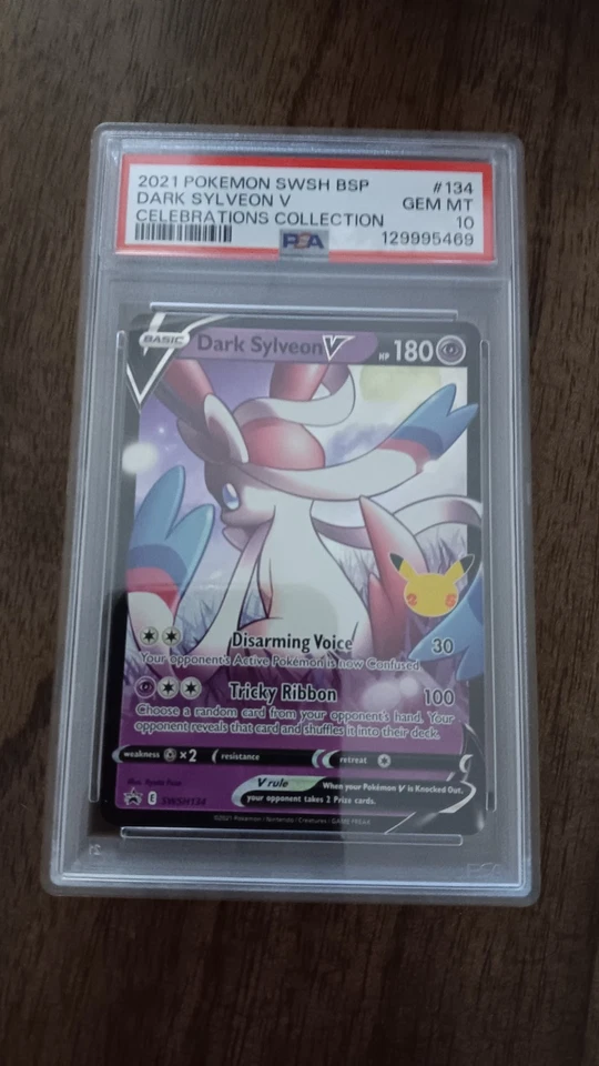 Dark Sylveon V SWSH134 SWSH: Sword & Shield Promo Cards Holo - Image 1 of 1