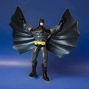 Batman Figure w/ Wings Young Justice DC Comics McDonald's 4” Happy Meal Toy 2011 - Picture 1 of 3