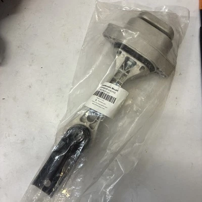 Заднее крепление коробки передач для Volkswagen Beetle 1998-2007 черное металлическое и резиновое - Изображение 1 из 2