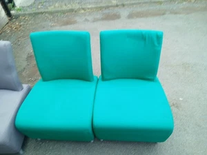 office waiting room chairs 4 in total 2 green 2 grey £10 each or all 4 for £30 - Picture 1 of 2