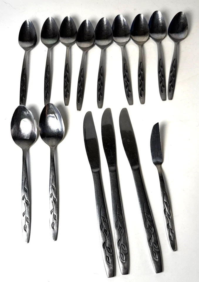 Lote misto de 15 colheres e facas de aço inoxidável Nasco Haiti - Imagem 1 de 4