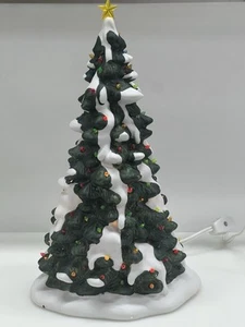 Árbol de Navidad de porcelana Lemax Hearthside Village con cable e interruptor 1995 - Imagen 1 de 10