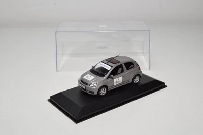 B69 1:43 MINICHAMPS TOYOTA YARIS PROMOZIONALE LEASING AUTO PERSONALE CON SCAT... - Immagine 1 di 4