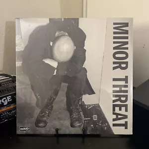 Minor Threat Self Titled (1st Two 7”s) New Sealed Smoke Gray Vinyl 45 LP Album - Foto 1 di 6