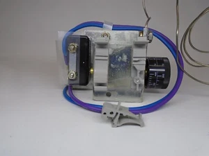 CHROMALOX LINE-SENSING THERMOSTAT 394011 - Picture 1 of 8