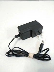 Modelo de adaptador de conmutación: TEA09U-09060 9V - 0,6mA - Imagen 1 de 2