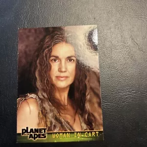 Jb10d Planet Of The Apes Movie 2001 Topps #15 Woman In Cart Linda Harrison - Picture 1 of 2