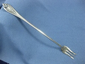 1847 Rogers 1911 OLD COLONY Pickle or Olive Fork 8" No Mono - Picture 1 of 3