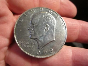 U.S. 1972 LIBERTY DOLLAR COIN NO MINT MARK - EXCELLENT CONDITION - SC-1 - Picture 1 of 7