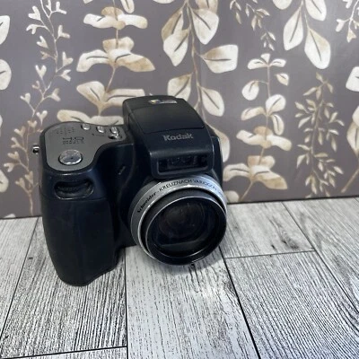 Kodak DX6490 Digital Camera EasyShare FOR PARTS - Image 1 of 4