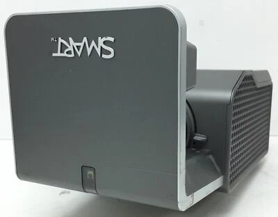 Smart UF75 VGA Projector - Image 1 of 4