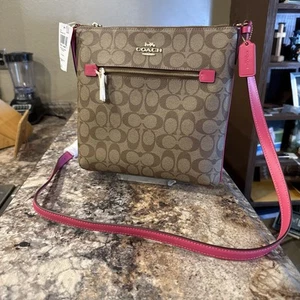 Borsa Coach Rowan nuova con etichette firma tela/pelle file tracolla cachi/rosa audace - Foto 1 di 15