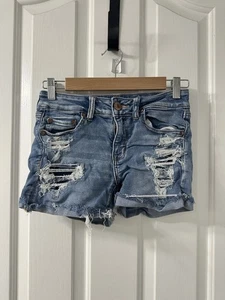 Pantalones cortos midi de mezclilla American Eagle para mujer talla 4 rasgados desgastados dobladillo deshilachado AE - Imagen 1 de 9
