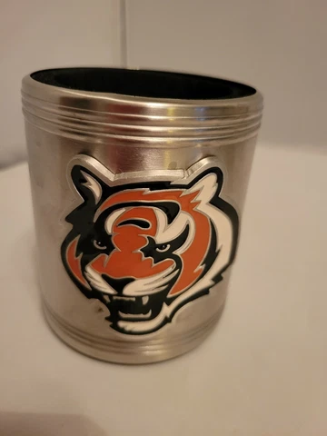 UNIQUE CINCINNATI BENGALS NFL FOOTBALL CAN COOZIE Cover