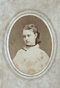 CDV Photo – Woman Portrait, Mieczkowski Photograph 19th century - Picture 1 of 9