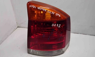 Luz trasera derecha OPEL VECTRA C GTS 13130644 2.0 diésel 74kw 2003 27533975 - Imagen 1 de 4