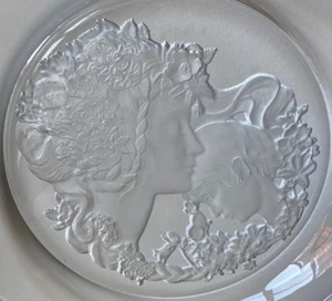 LUCIANA ROSELLI FOR LALIQUE 12.5" Frosted Mother With Child Crystal Plate - VGUC - Picture 1 of 3