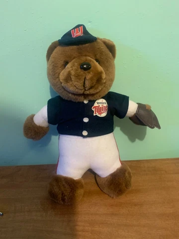Minnesota Twins Teddy Bear with glove NICE! Cover