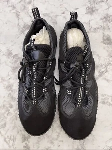 Wilcor Black Mesh Toggle Water Shoes Men's Size 12 Worn Once. - Picture 1 of 7
