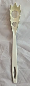 CUCCHIAIO PASTA PLASTICA NYLON BIANCO SPORCO PRODOTTI SU MISURA VINTAGE OTTIMO - Foto 1 di 8