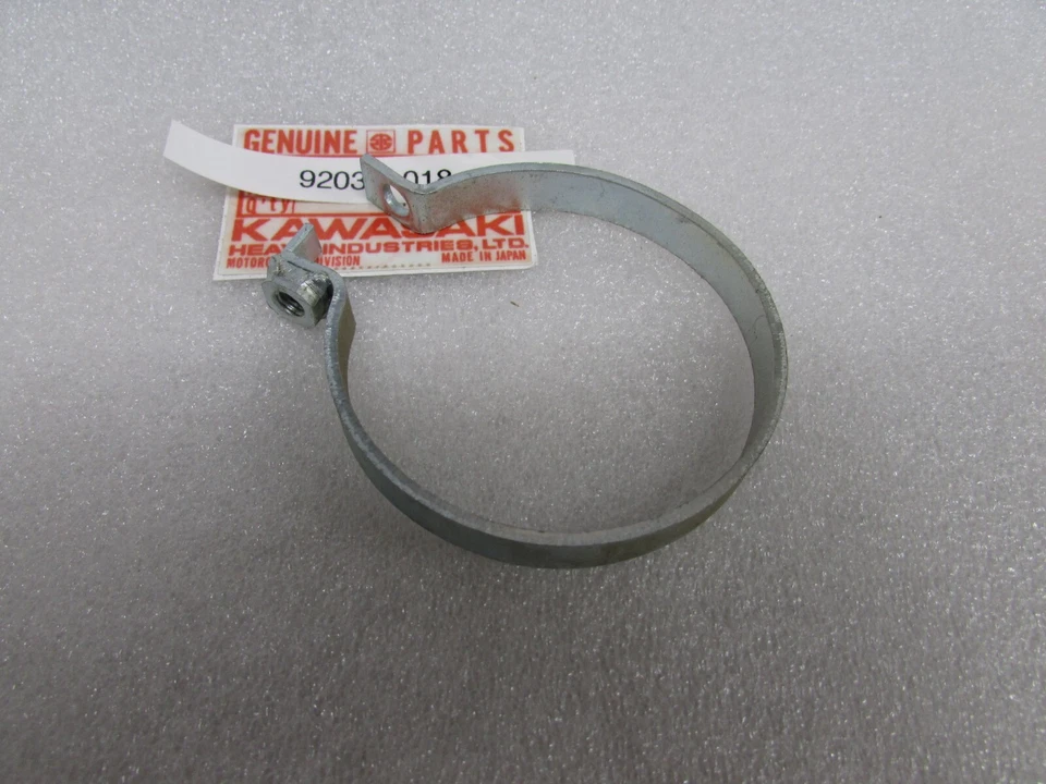 NOS KAWASAKI A1 A1SS A7 A7SS G3SS G4TR AIR CLEANER CLAMP 92037-018 - Image 1 of 1