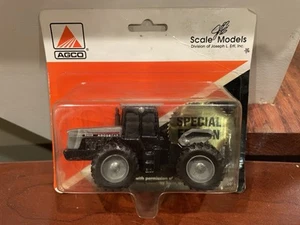 1/64 Agcostar 8425 4WD Tractor W/Duals, 2003 Farm Show, Scale Models FT-06662503 - Picture 1 of 1