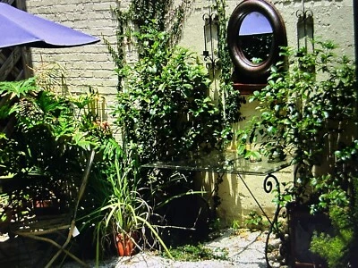 MESA VINTAGE Pierre Deux "LE CORDON BLEU" Hierro y Vidrio "49"X28"X3/8" Foto 1 de 4