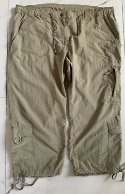 World Wide Sportsman Capri Fishing Pants Women's 18 khaki Nylon Cargo Pockets - Image 1 of 4