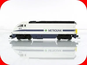 N Scale ***METROLINK*** Bombardier F59PHI Diesel Locomotive #877 --- Athearn 2 - Picture 1 of 5