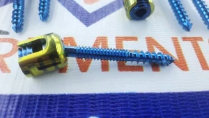 5,5 mm Pedikel Doppelgewinde Monoaxial Schraube Wirbelsäulensystem, Stange & Klemme 21 Stück - Bild 1 von 7