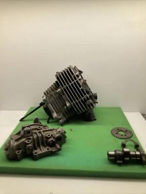 Suzuki LT230S 1985 cubierta de cilindro de culata extremo superior jarra cámara Lt 2 30s 230 QuadSport Foto 1 de 4