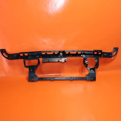 CENTRO DE SOPORTE PUERTA TRASERA JEEP GRAND CHEROKKE 2022 2023 2024 68408211AB OEM Foto 1 de 4