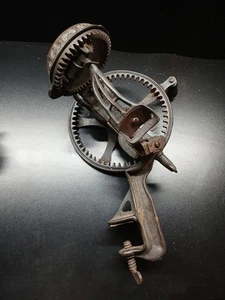 Antique Reading Hardware Apple Peeler Cast Iron Bench Mount Model 1878 USA - Picture 1 of 8