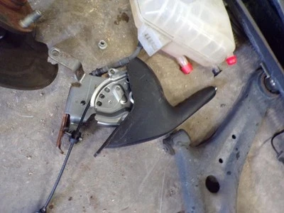 Ручка электронного тормоза детали аварийного тормоза FIESTA 2017 1311648 - Изображение 1 из 4