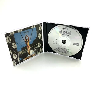 Def Leppard High 'N' Dry Reissue CD 818 836-2 Y-1 with Bonus Tracks - Imagen 1 de 15