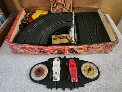 Vintage Eldon Chicane Speedway Road Race Set 1/32 Scale ( 1963 ) - Image 1 of 4