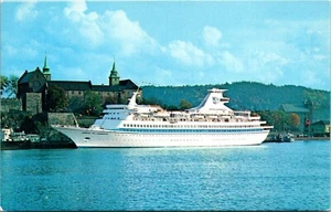 Royal Caribbean Cruise Line Ships of the '70's Postcard - Picture 1 of 2