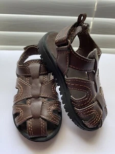Sandalia de pescador de cuero sintético Vasco marrón talla US 5 Carter's para niños pequeños - Imagen 1 de 6
