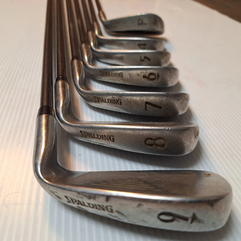 Spalding Molitor Set Med-Firm Graphite RH Irons 3-9 and Putter - Image 1 of 4
