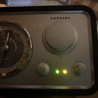 Crosley Solo AM/FM AUX Receiver Model CR3003A-BK Radio Mid Century Modern Style - Image 1 of 4