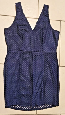 Charlotte Russe 透明罗纹全衬里连衣裙深 V 领无褶海军蓝 2XL — 第 1/4 张图片