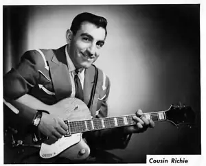 COUSIN RICHIE ROCKABILLY ORIGINAL AUTOGRAPH SIGNED 8x10 PHOTO - Foto 1 di 2