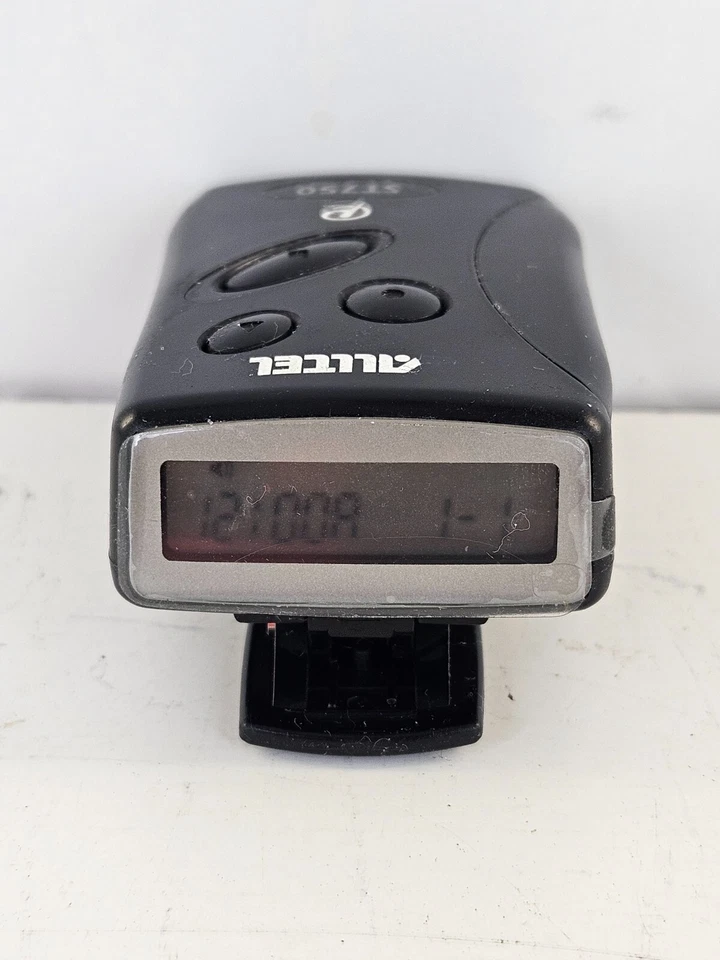21 Sun Telecom ST750 Plus Black Handheld 3-Buttons Pocsag Numeric Pager - Image 1 of 4