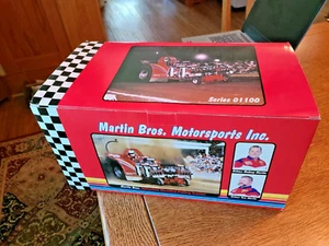 Tractor de tracción modificado Martin Bros Unlimited sin usar, en caja - Sello roto para fotos - Imagen 1 de 9