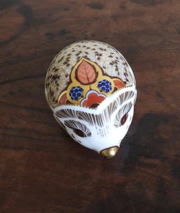 ROYAL CROWN DERBY BRAMBLE HEDGEHOG PAPERWEIGHT - Picture 1 of 6