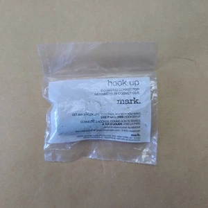 Marchio Avon. Connettore cosmetico Hook Up nuovo in busta sigillata - Foto 1 di 4