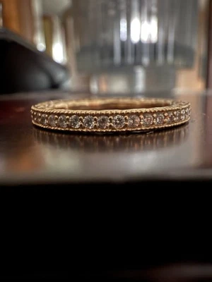 BANDA PANDORA SPARKLE HEARTS ETERNITY ORO 14K TALLA 7 54 ¡NO CHAPADA!  $400 ¡AL POR MENOR! Foto 1 de 4