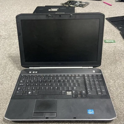 Dell 15.6" Used Laptop Latitude E5520 i3-2390M Cracked Screen No Ram/Drive - Image 1 of 3