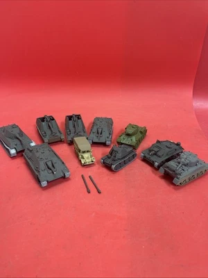 Vintage WW2 Built Armor TANK Model Lot 10.   *26 - Image 1 of 4